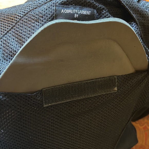 Motorcycle Air Flow Breathable Armor Jacket. Great condition. Unisex - Picture 7 of 14